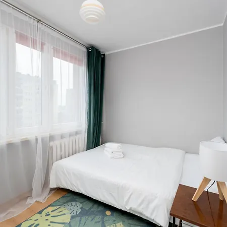 Daire Odrzanska Urban Jungle By Bookinghost Krakow