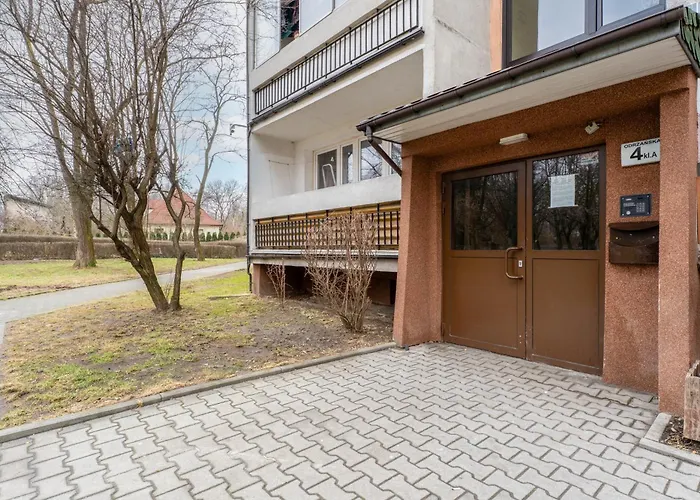 Odrzanska Urban Jungle By Bookinghost